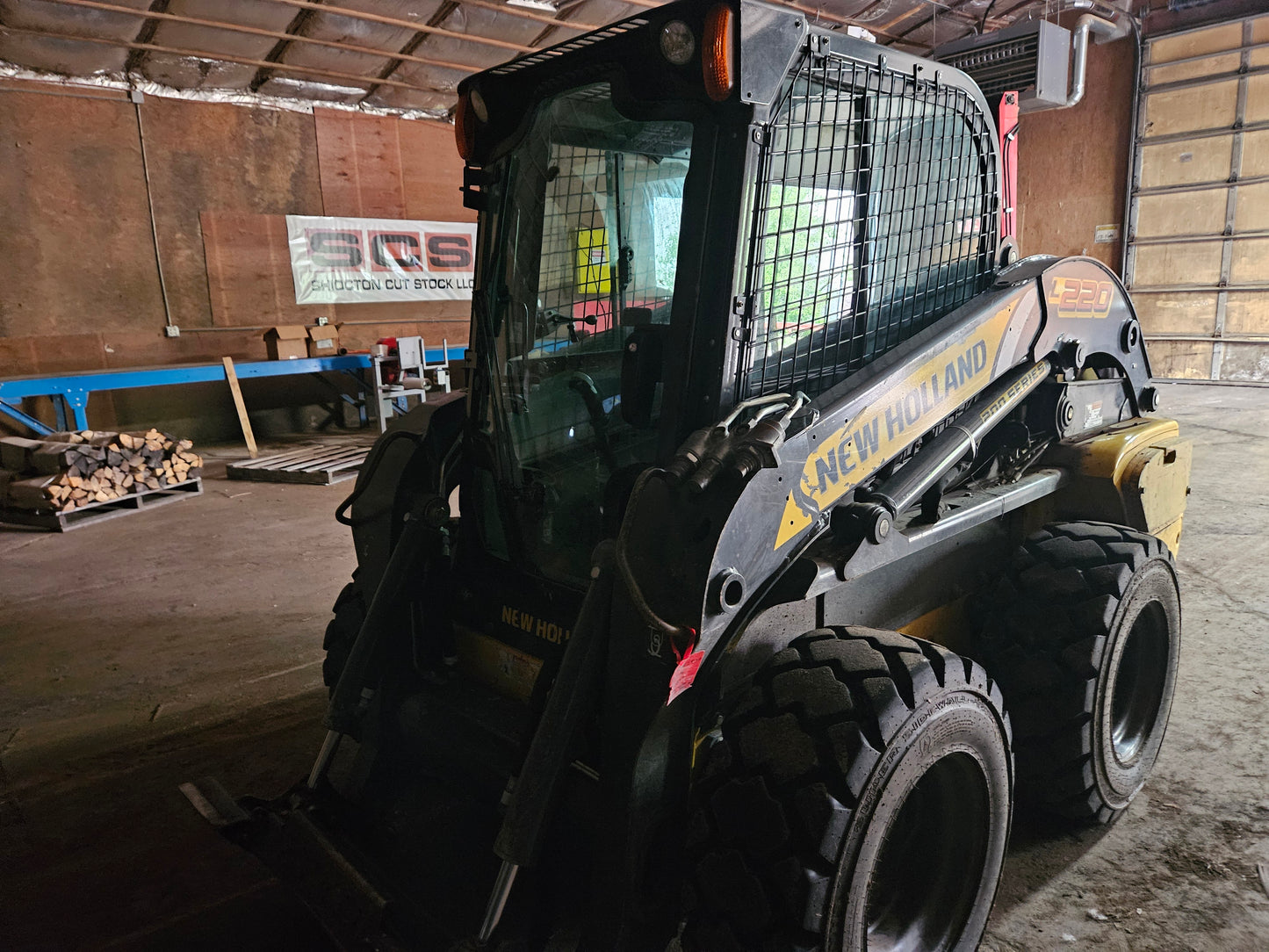 New Holland L220 skid steer